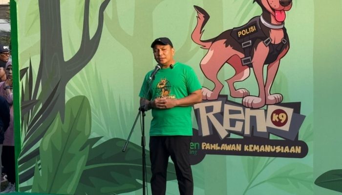 Irjen Pol. Herry Heryawan Beri Penghargaan K9 Reno Gugur di Misi Longsor Sumbar