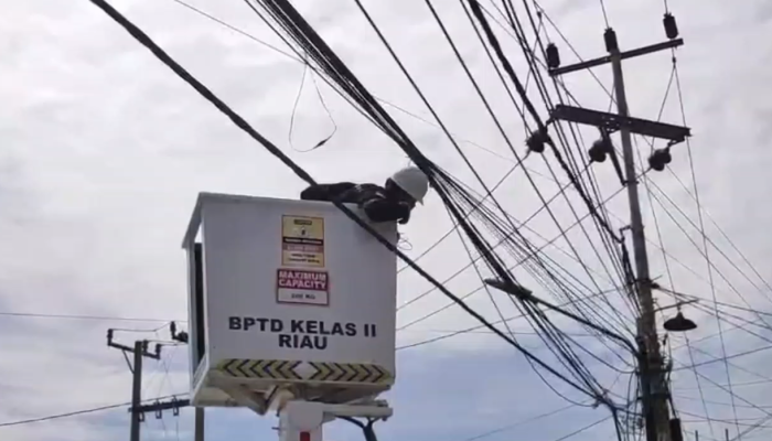 Pemkot Pekanbaru Pindahkan Kabel Fiber Optik Semrawut ke Bawah Tanah