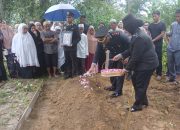 Kapolri Naikkan Pangkat Anumerta Aiptu Apendra yang Gugur Saat Takbiran