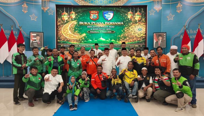 Ditlantas Polda Riau Ajak Ojol Tertib Lalu Lintas Saat Buka Puasa Bersama