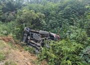 Kejar-kejaran di Rohil, Mobil Pengedar Sabu Terbalik