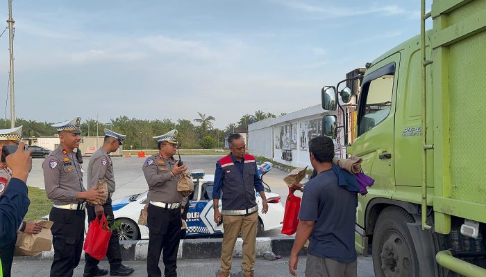 Ditlantas Polda Riau Edukasi Keselamatan Mudik di Tol Pekanbaru–Dumai