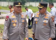 Dongkrak Ekonomi Pesisir, Polda Riau Bagi 20 Mesin Ketinting