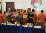 Polda Riau Musnahkan Sabu dan Ganja, 10 Tersangka Diamankan