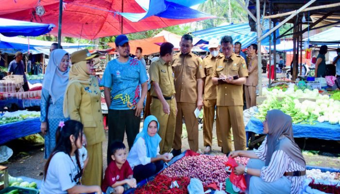 Pemkab Kampar Pantau Harga Sembako Jelang Lebaran di Pasar Bangkinang