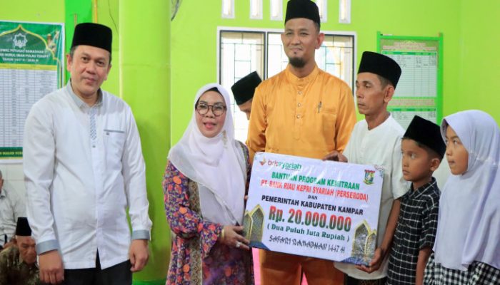 Safari Ramadan Pemkab Kampar di Kuok, Masjid Nurul Iman Terima Bantuan Rp20 Juta