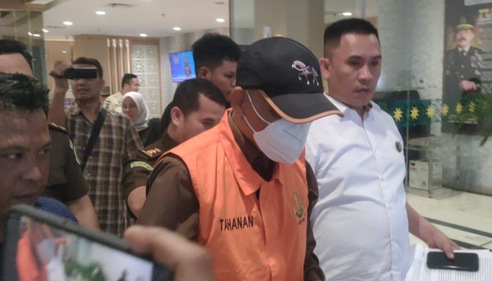Korupsi Aset PMKS, Eks Sekretaris Dinas Koperasi Bengkalis Ditahan Kejati Riau