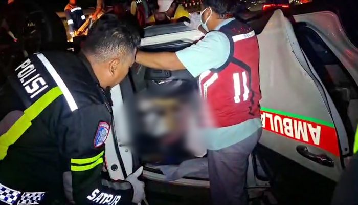 Ambulans Tabrak Truk Trailer di Tol Pekanbaru-Dumai, Tiga Penumpang Meninggal