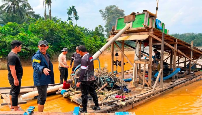 Polda Riau Tetap Tindak PETI di Kuansing Meski Sempat Diadang Warga