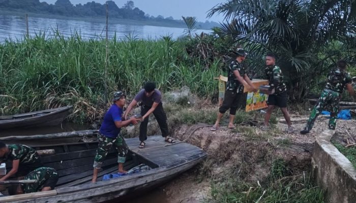 Perjuangan Satgas TMMD Ke-129 Kodim 0313/KPR Menembus Sungai 15 Kilometer untuk Bangun Desa Pangkalan Terap