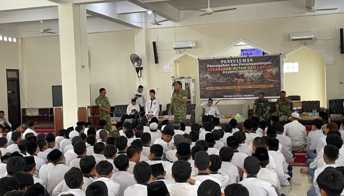 Cegah Karhutla Sejak Dini, Mabes TNI Edukasi Santri