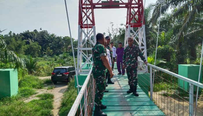 Jembatan Garuda Jadi Akses Warga Tiga Desa, Kondisinya Ditinjau